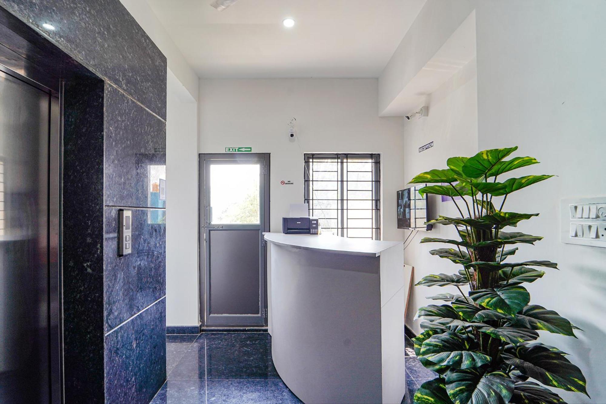 העיר בנגלור Fabhotel Metro Suites - Nr Esi Hospital מראה חיצוני תמונה