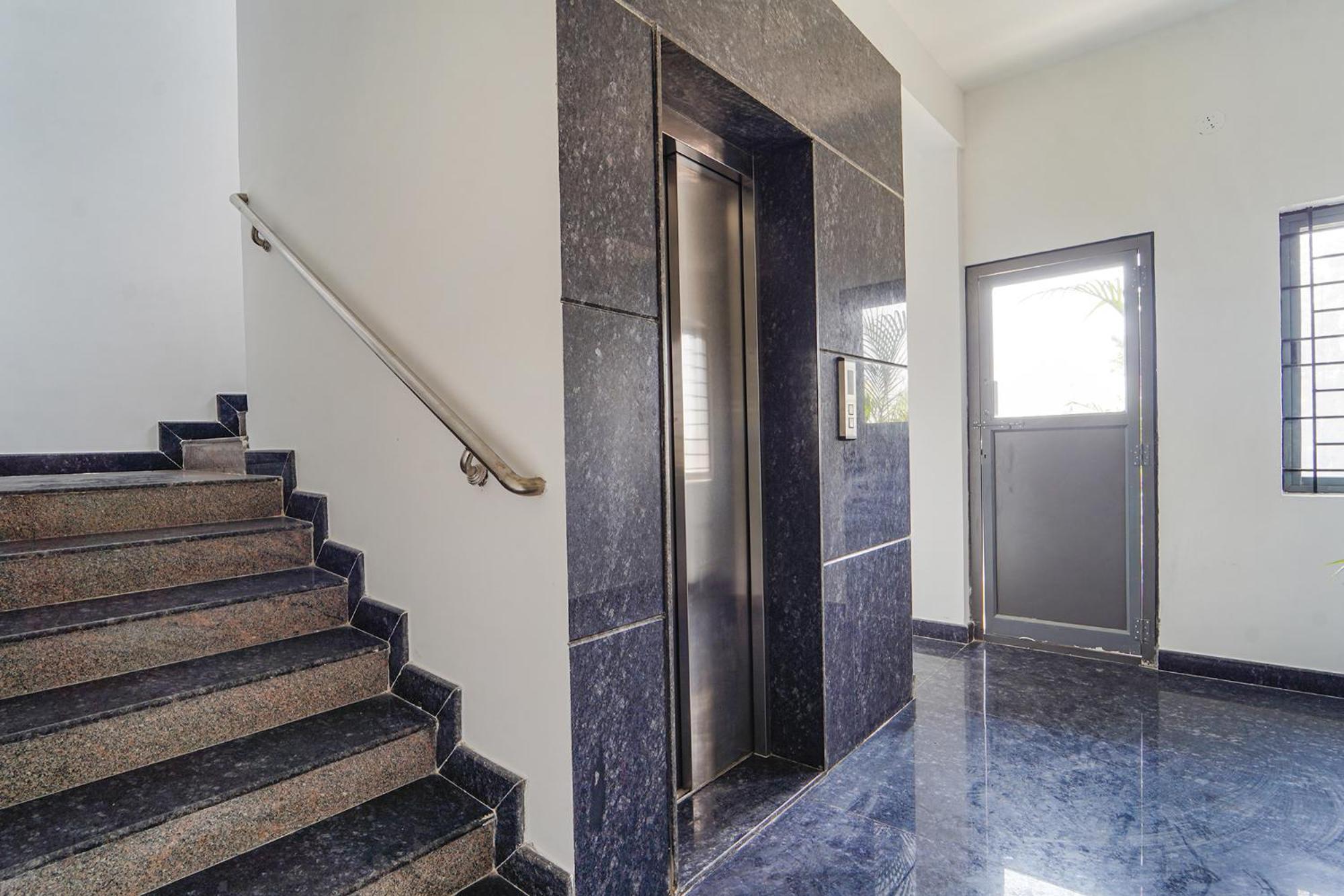 העיר בנגלור Fabhotel Metro Suites - Nr Esi Hospital מראה חיצוני תמונה
